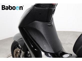 Piaggio  350 Beverly Sport ABS picture 12