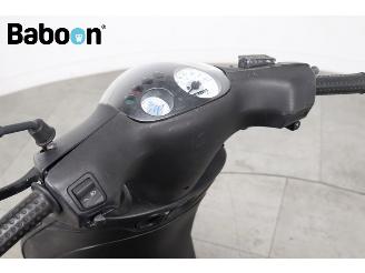 Piaggio  Zip 25KM picture 10