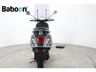 Vespa  Primavera 25KM picture 3