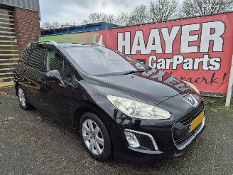 Vaurioauto  passenger cars Peugeot 308 1.6 vti active 2012/5