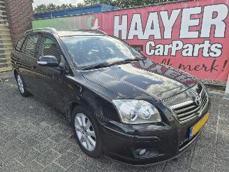 Toyota Avensis 2.0 vvti luna 2006/10