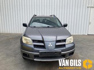 Vrakbiler auto Mitsubishi Outlander Outlander (CU), SUV, 2001 / 2007 2.0 16V 4x2 2005/8