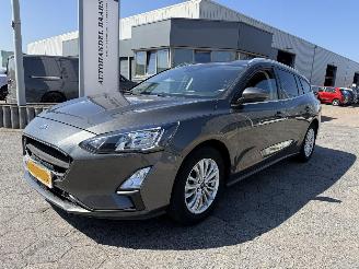 krockskadad bil auto Ford Focus Wagon 1.0 EcoBoost Active Business 2021/10