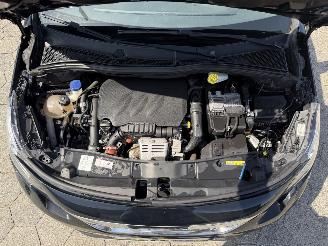 Peugeot 2008 1.2 PureTech Allure picture 10