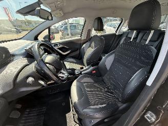 Peugeot 2008 1.2 PureTech Allure picture 16