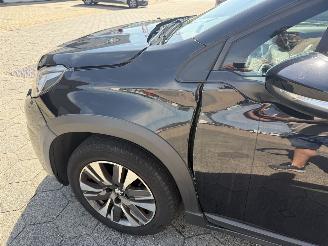 Peugeot 2008 1.2 PureTech Allure picture 14