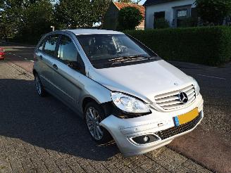 Vrakbiler auto Mercedes B-klasse 2.0 AUT 2006/7