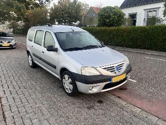 Salvage car Dacia Logan 1.6 Combi 2008/8