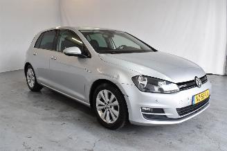 Damaged car Volkswagen Golf 1.0 TSI Comfortline 2017/5