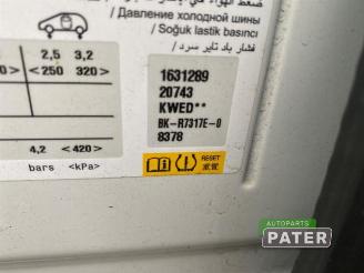 Peugeot 5008 5008 II (M4/MC/MJ/MR), MPV, 2016 / 2024 1.2 12V e-THP PureTech 130 picture 13