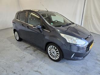 Coche accidentado Ford B-Max 1.0 EcoB. Titanium 2014/5