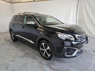 skadebil auto Peugeot 5008 1.2 PureTech Crossway Avantage 2020/7