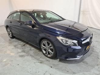 Damaged car Mercedes Cla-klasse CLA-klasse Shooting Brake 180 Lease Edition 2018/9