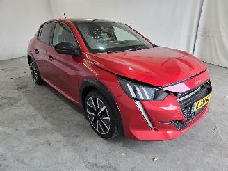 uszkodzony samochody osobowe Peugeot 208 1.2 PureTech GT-Line 2021/1