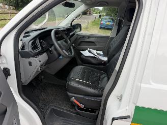 Volkswagen Transporter 2.0 TDI L2H3 28 picture 13