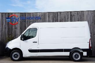 skadebil auto Renault Master 2.3 DCi L2H2 Automaat Airco Naci Cruise Trekhaak 92KW Euro 5 2013/6
