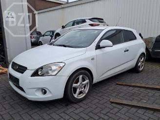 rozbiórka samochody osobowe Kia Cee d Cee'd (EDB5), Hatchback 5-drs, 2006 / 2012 1.6 CRDi 16V 2009/8
