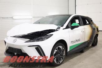 Vrakbiler auto MG 4 Electric, Hatchback, 2022 Comfort, Luxury 64 kWh 2023/5