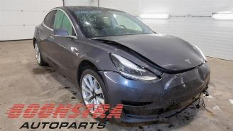Vrakbiler auto Tesla Model 3 Model 3, Sedan, 2017 Long Range AWD 75 kWh 2019/2