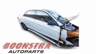 Mercedes E-klasse E-Klasse AMG (W212), Sedan, 2009 / 2016 5.5 E-63 S AMG V8 32V 4-Matic picture 5