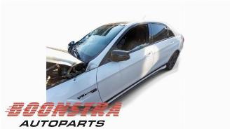 Vrakbiler auto Mercedes E-klasse E-Klasse AMG (W212), Sedan, 2009 / 2016 5.5 E-63 S AMG V8 32V 4-Matic 2013/10