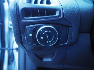 Ford Focus 1.0 EcoBoost Lease Trend picture 20