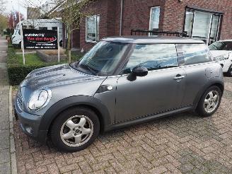 damaged passenger cars Mini Mini 1.4 One Earl Grey 2009/10