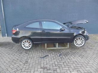 Vrakbiler auto Mercedes Clc-klasse CLC (C203), Hatchback, 2008 / 2011 2.2 220 CDI 16V 2010/1