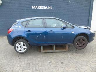 Opel Astra Astra J (PC6/PD6/PE6/PF6), Hatchback 5-drs, 2009 / 2015 1.6 16V Ecotec picture 3