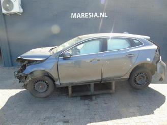 Salvage car Volvo V-40 V40 (MV), Hatchback 5-drs, 2012 / 2019 1.6 D2 2013/12