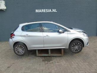 Auto da rottamare Peugeot 208 208 I (CA/CC/CK/CL), Hatchback, 2012 / 2019 1.2 12V e-THP PureTech 110 2017/2