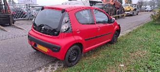 Peugeot 107 1.0 12v picture 4