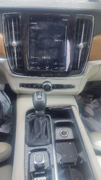 Volvo S-90 2.0 T4 Inscription picture 13