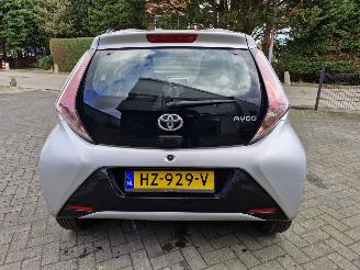 Toyota Aygo 1.0 VTTi X-play picture 6