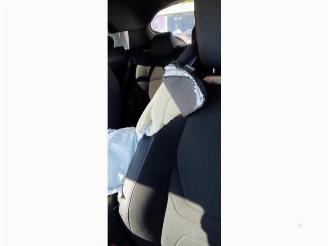 Toyota C-HR C-HR (X2,H2), SUV, 2023 2.0 16V Hybrid 200 picture 27