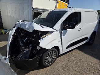 Käytettyjen passenger cars Peugeot Partner  2024/6