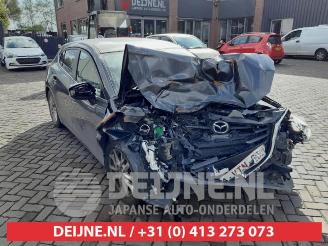 Salvage car Mazda 3 3 (BM/BN), Hatchback, 2013 / 2019 2.0 SkyActiv-G 120 16V 2015