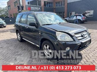 Vrakbiler auto Honda Cr-v CR-V (RD5/6/7/8), SUV, 2001 / 2007 2.0i 16V VTEC 2004/6