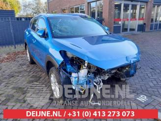 Salvage car Hyundai Tucson Tucson (TL), SUV, 2015 1.6 GDi 16V 2WD 2015