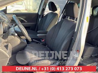 Mazda 5 5 (CWA9), MPV, 2010 1.8i 16V picture 21