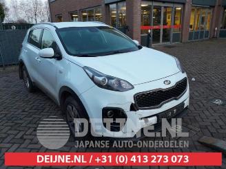 demontáž osobní automobily Kia Sportage Sportage (QL), Terreinwagen, 2015 / 2022 1.7 CRDi 115 16V 4x2 2017/6