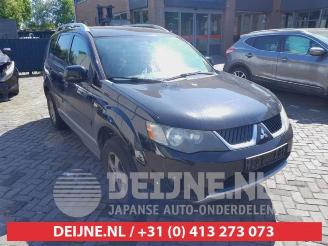 Vrakbiler auto Mitsubishi Outlander Outlander (CW), SUV, 2006 / 2012 2.4 16V Mivec 4x2 2009/8