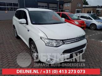 Mitsubishi Outlander Outlander (GF/GG), SUV, 2012 / 2022 2.0 16V PHEV 4x4 picture 1