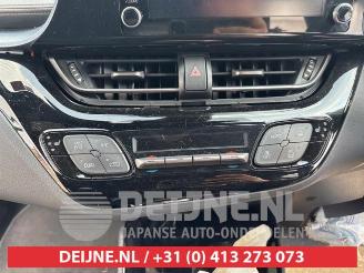 Toyota C-HR C-HR (X1,X5), SUV, 2016 1.8 16V Hybrid picture 14