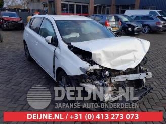 Dezmembrări autoturisme Toyota Auris Auris (E18), Hatchback 5-drs, 2012 / 2019 1.8 16V Hybrid 2015