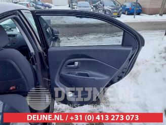 Kia Rio Rio III (UB), Hatchback, 2011 / 2017 1.2 CVVT 16V picture 16