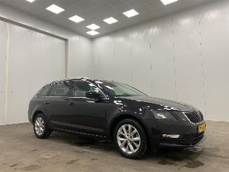 damaged passenger cars Skoda Octavia 1.0 TSI  Ambition Navi Clima 2017/7