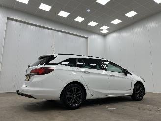 Opel Astra Sports Tourer 1.2 Navi Clima picture 2