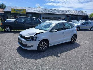 Volkswagen Polo Polo V (6R) Hatchback 1.4 TDI (CUSA(Euro 6)) [55kW] picture 2