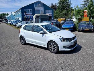 Volkswagen Polo Polo V (6R) Hatchback 1.4 TDI (CUSA(Euro 6)) [55kW] picture 1